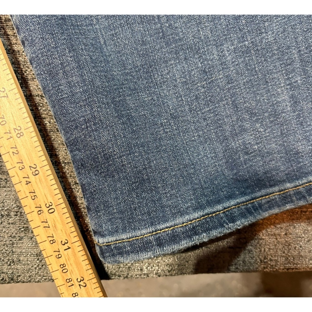 Lucky Brand Jeans W42 L32 Blue Straight Leg Medium Wash Denim - Picture 4 of 13